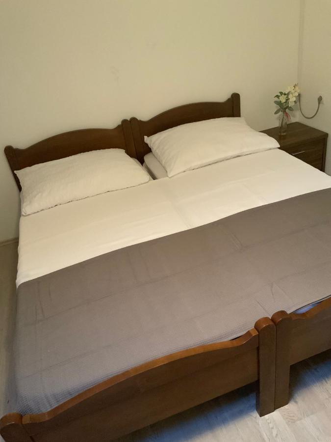 Apartman Lili Zaton  Exteriör bild