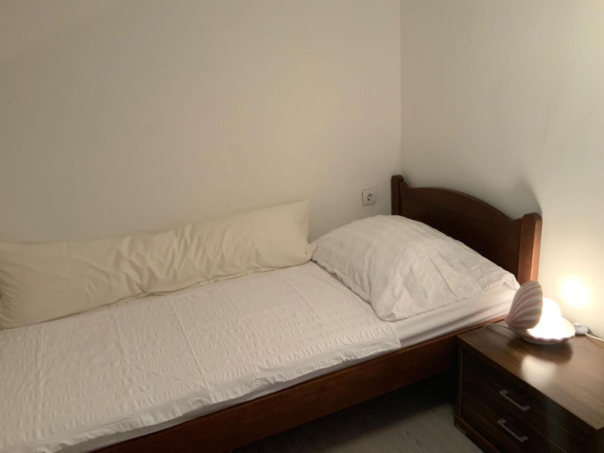 Apartman Lili Zaton  Exteriör bild