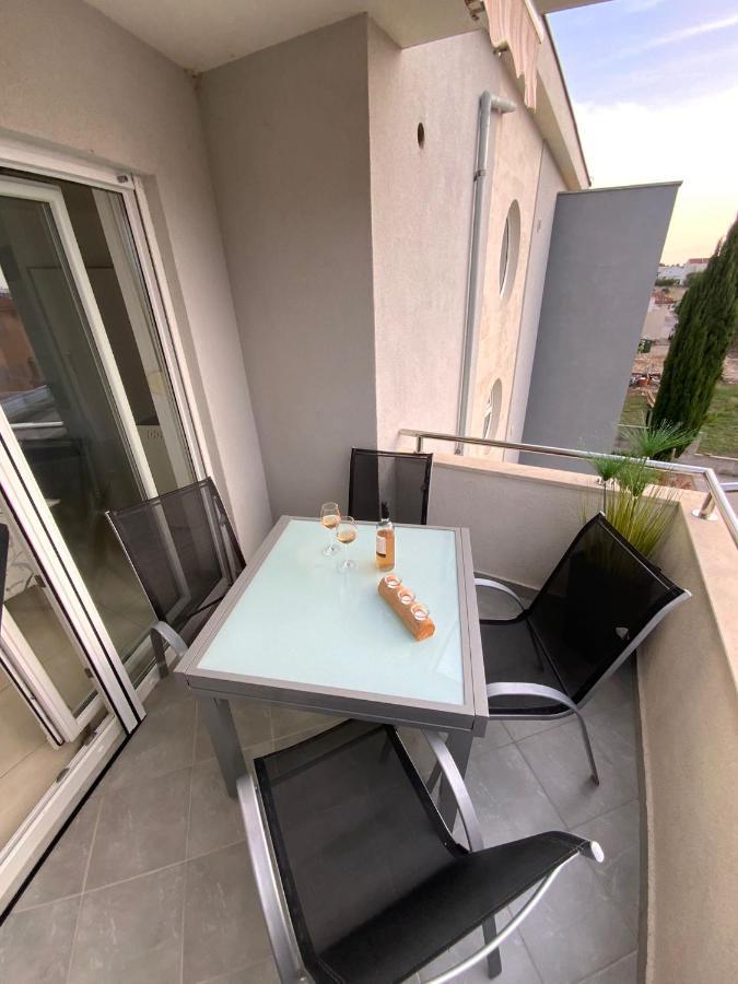 Apartman Lili Zaton  Exteriör bild