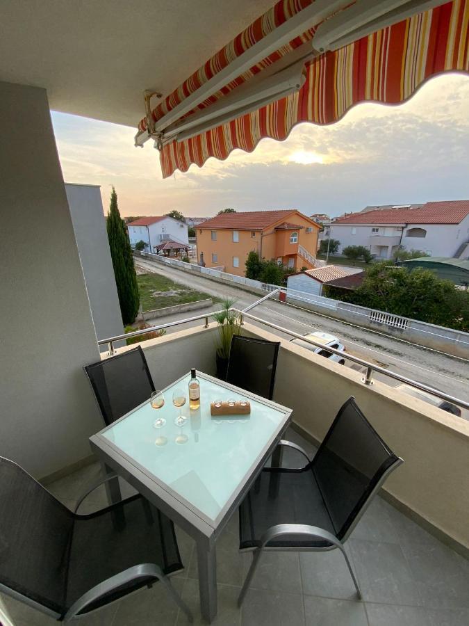 Apartman Lili Zaton  Exteriör bild