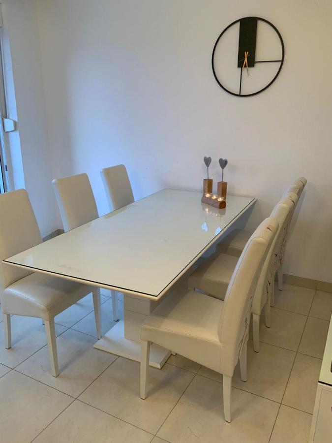 Apartman Lili Zaton  Exteriör bild
